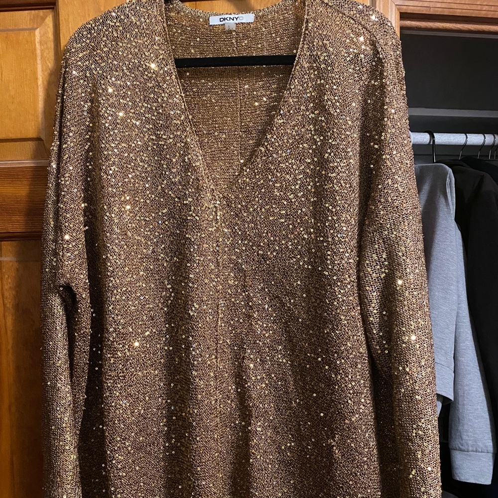 Sequin v neck top